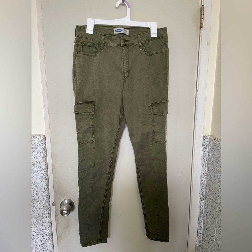 Old Navy Rockstar Super Skinny high rise jeans